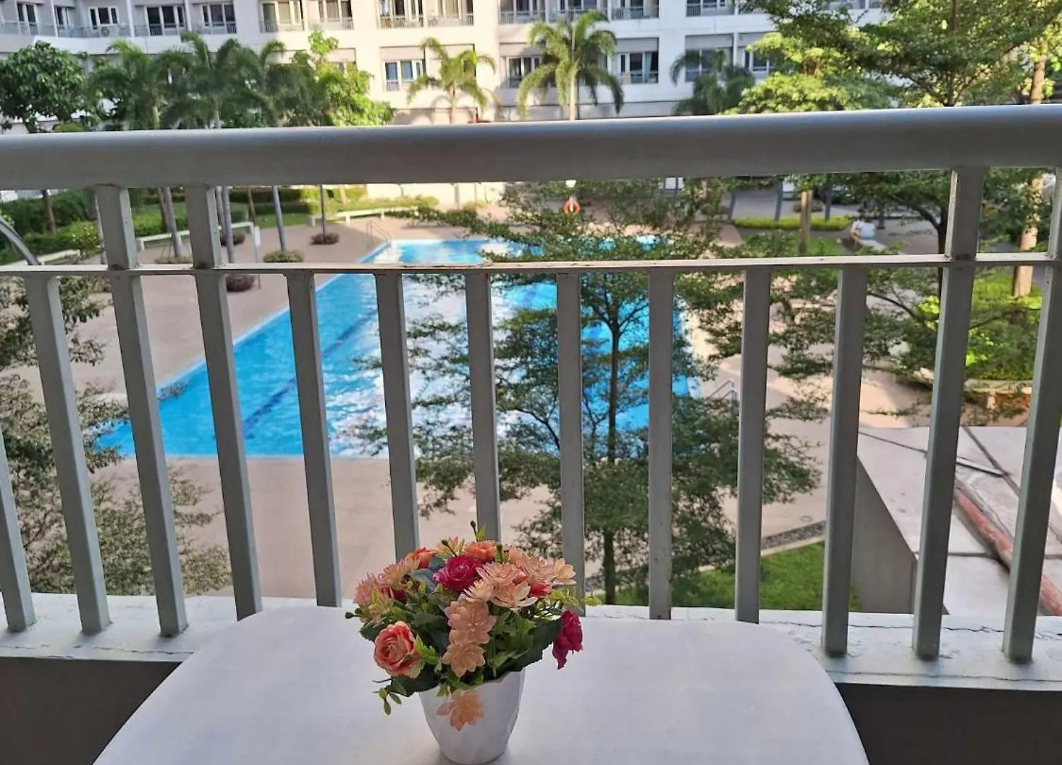 Stunning 1Br Balcony Pool View W/ Wi-Fi Grace Res Apartment Manila