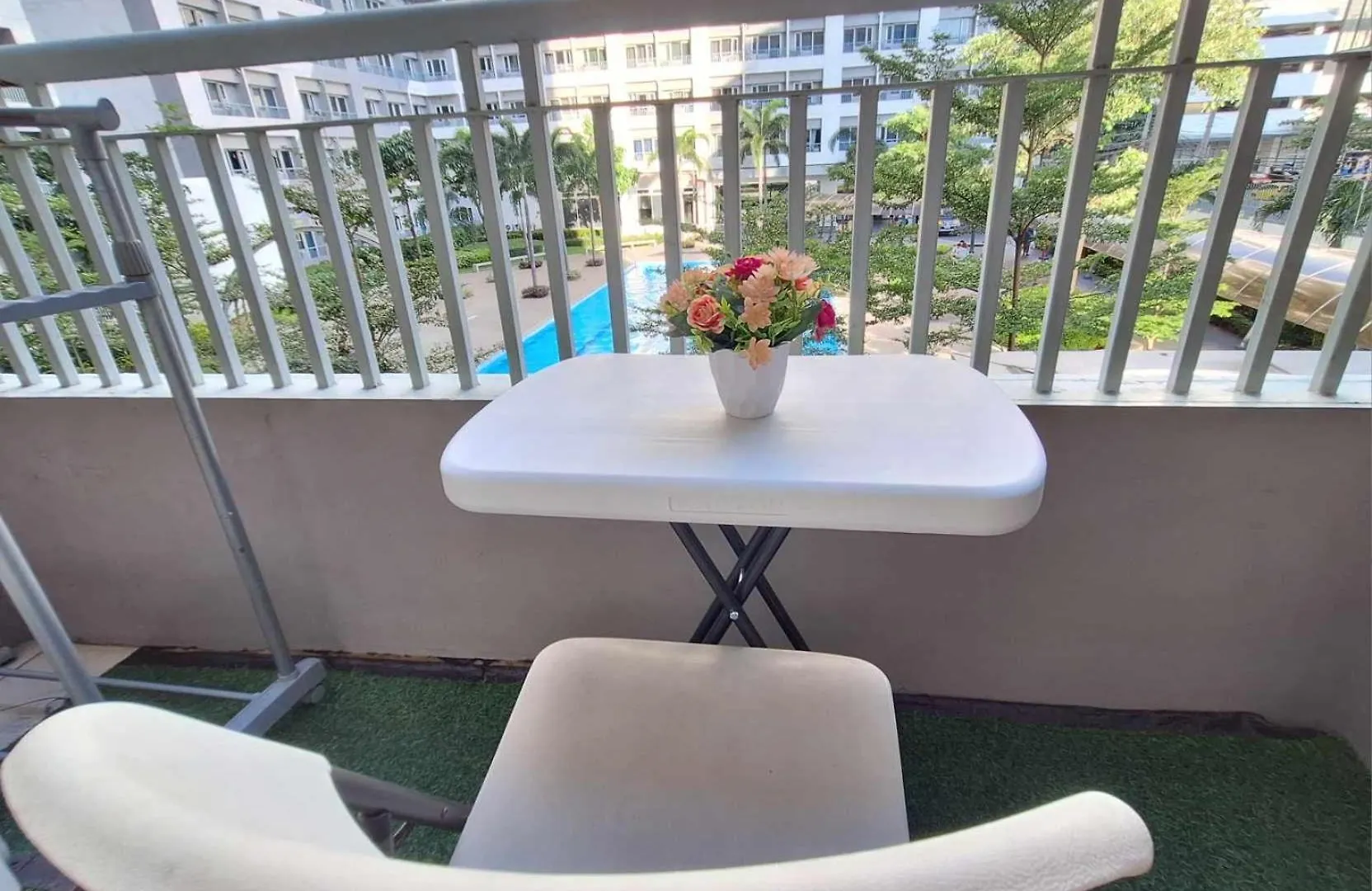 Stunning 1Br Balcony Pool View W/ Wi-Fi Grace Res Apartment Manila